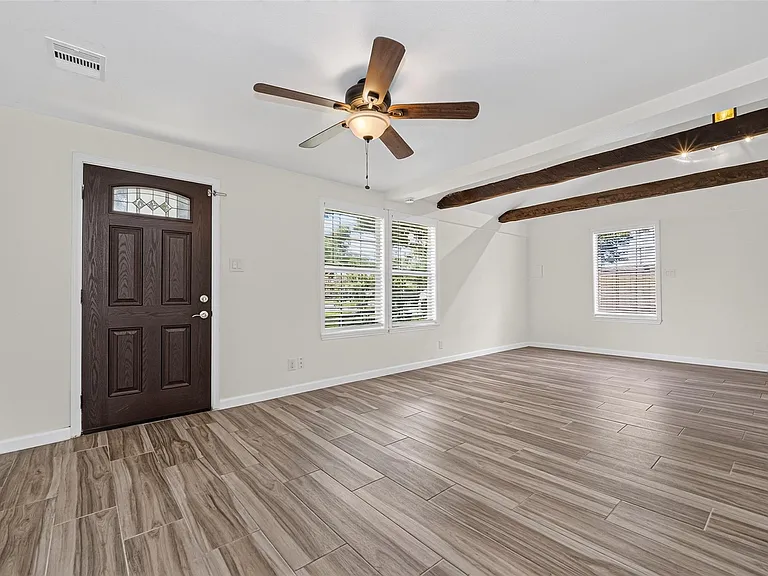 12814 Royce Ln — Photo 7