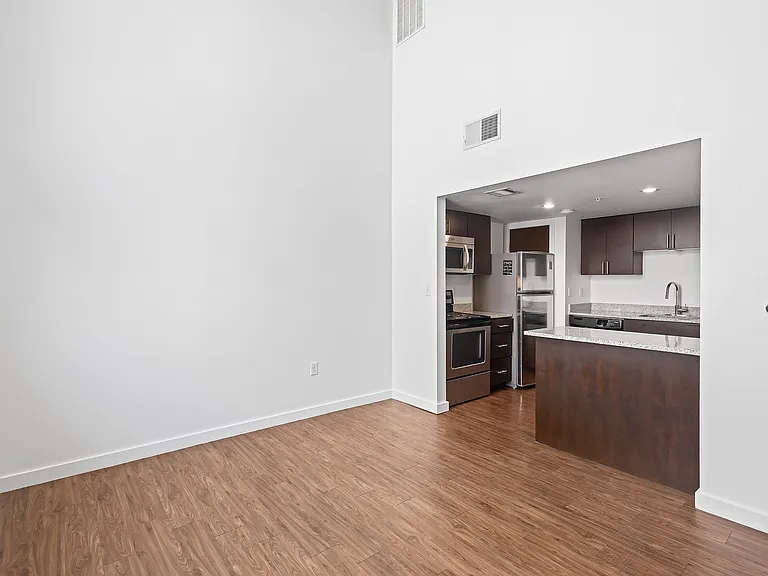 Emerson Lofts — Photo 44
