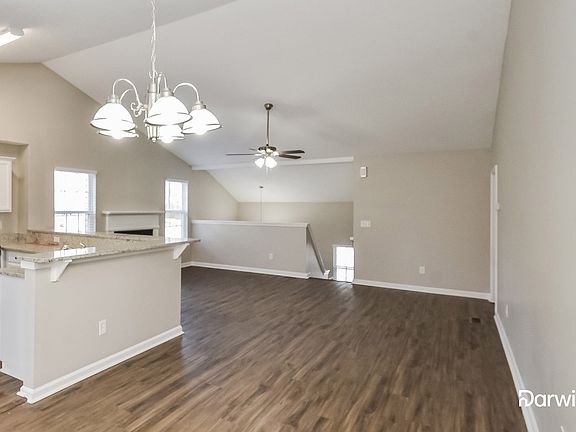 5th image of 411 Ridgewood Dr