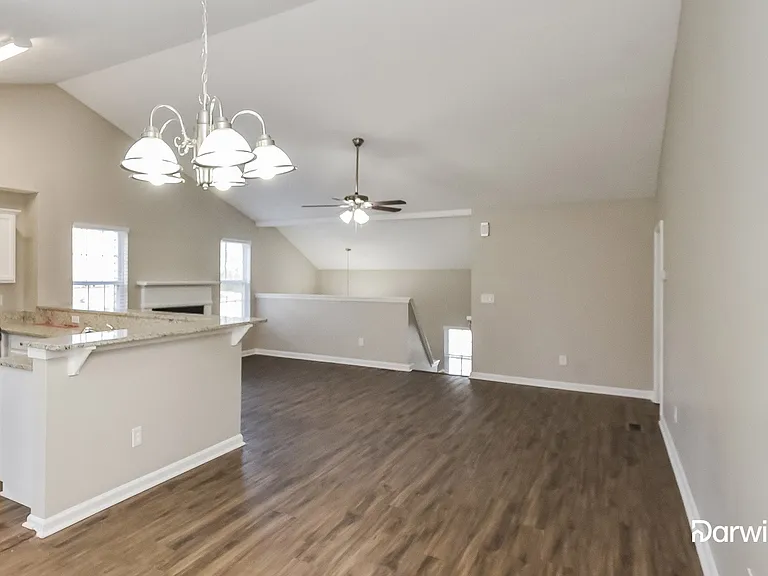411 Ridgewood Dr — Photo 5