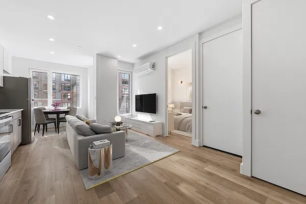 Living room, photo 2