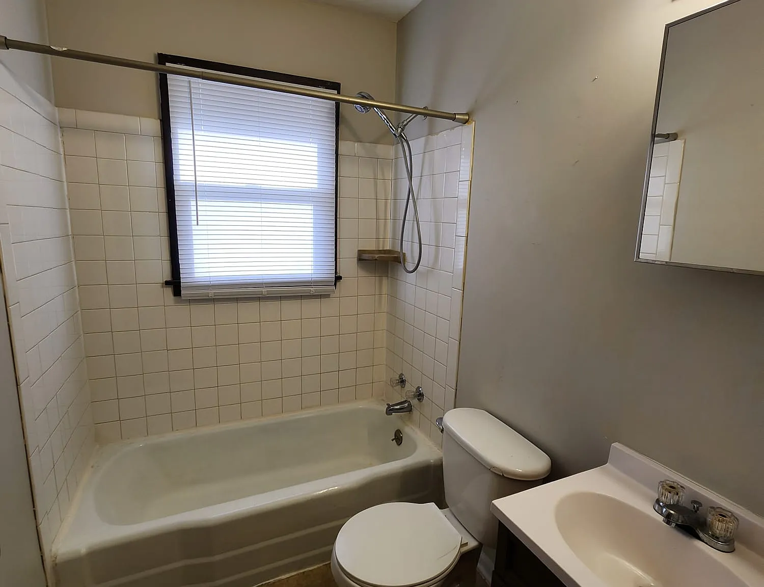 1 bed, $1,095 — Photo 4