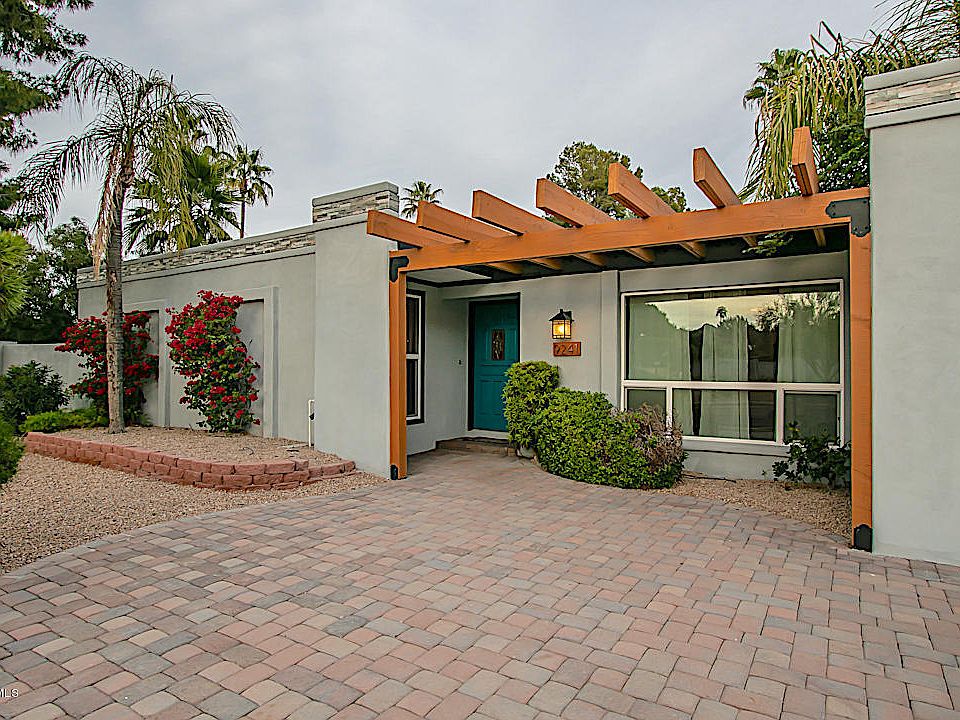 2nd image of 9241 N 32nd St