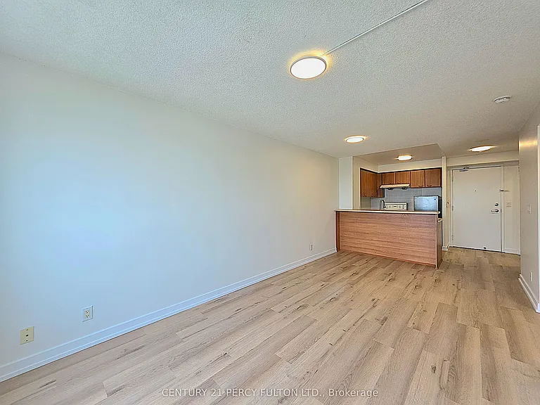36 Lee Centre Dr #2108 — Photo 11