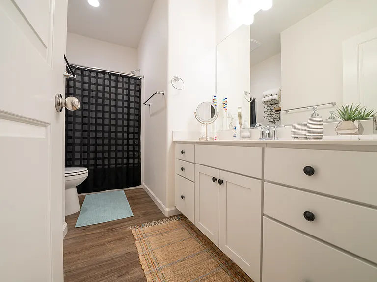 2427 Creekview Dr — Photo 44