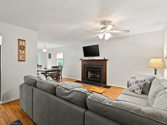 5th image of 568 Flower Dr