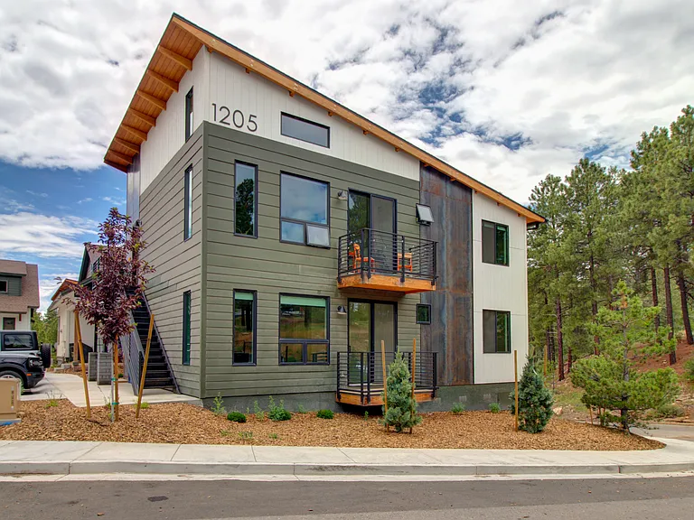 1205 E Jen Dr #101 — Photo 2