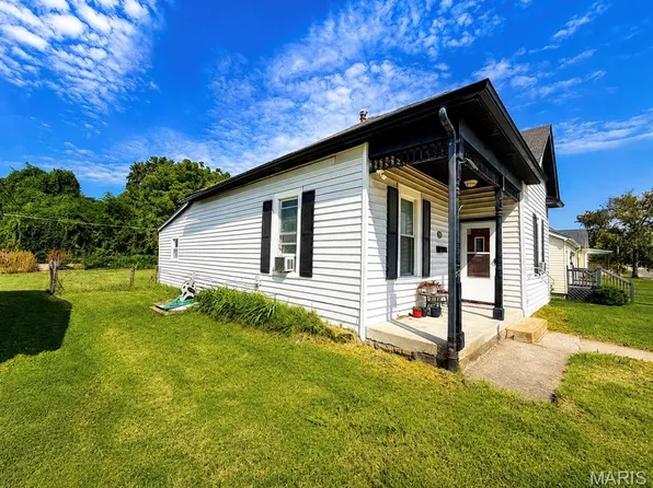 2119 N 4th St, Saint Charles, MO 63301