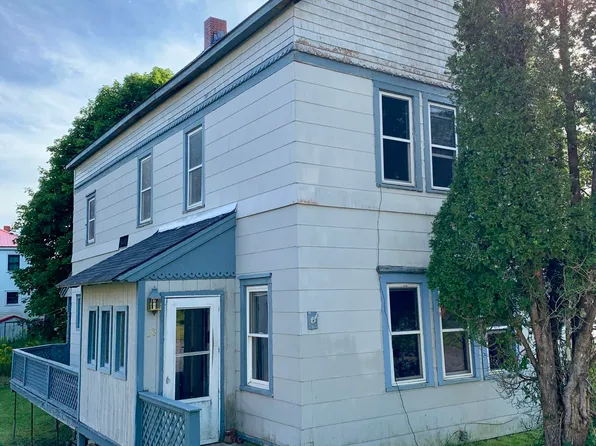 38 Shackford St, Eastport, ME 04631