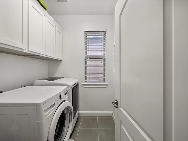 6005 Kansas St #B — Photo 32