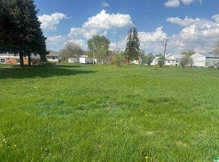Walnut St, Hubbard, NE 68741