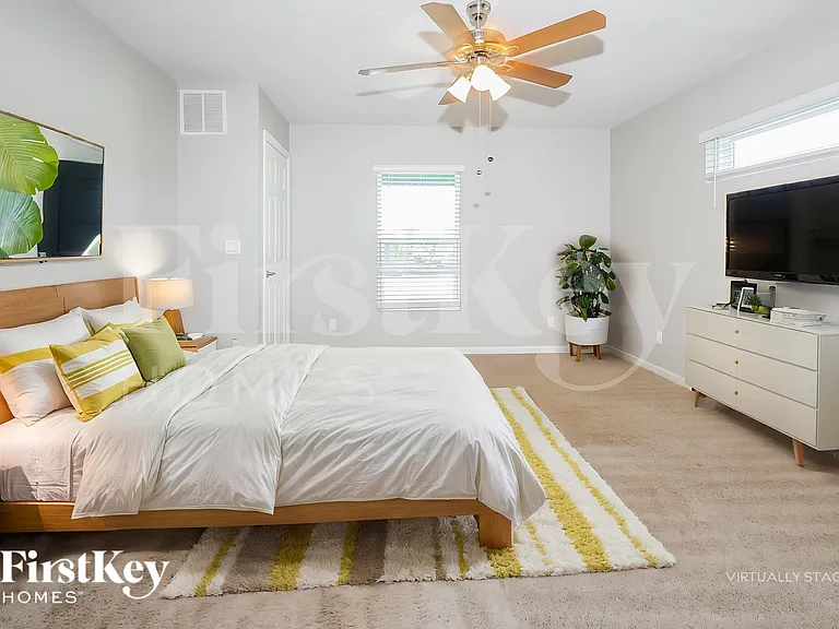 511 SW Nadell Ave — Photo 9