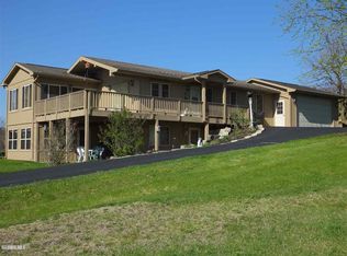 5 Night Hawk Ln, Galena, IL 61036