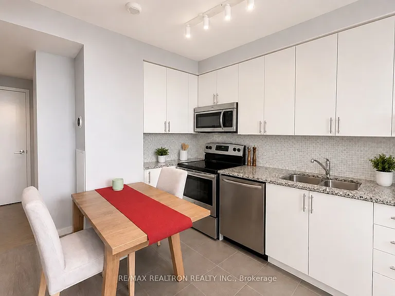 830 Lawrence Ave W #2910 — Photo 8