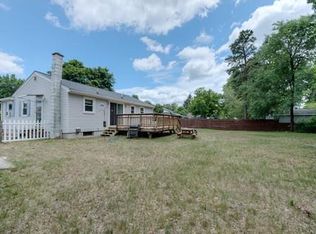 8 Morin Dr, Easthampton, MA 01027