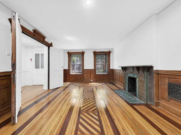 209 Jefferson Avenue image 4 of 9