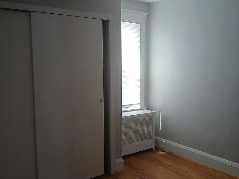 4257 Nicholas Ave — Photo 6