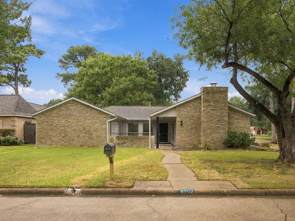 8902 Rocky Ln, Houston, TX 77040