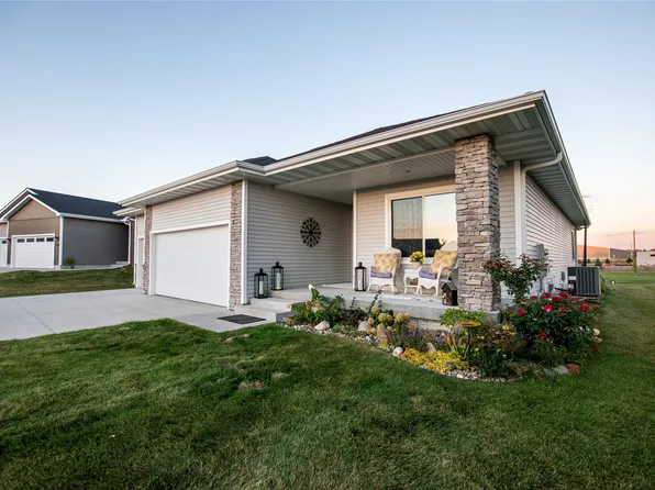 6765 NE 12th Ct, Des Moines, IA 50313