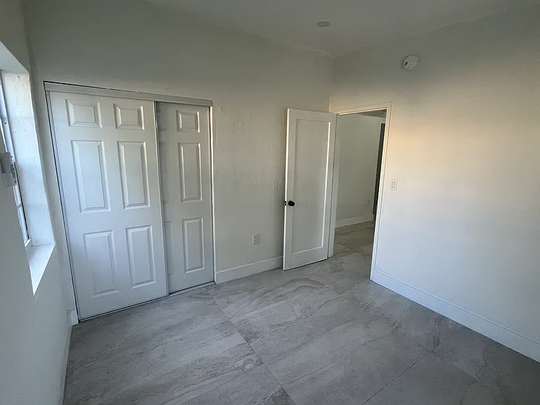 1821-1825 NW 74th St #1825 — Photo 15
