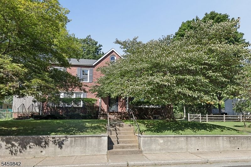 1st image of 166 Crescent Ave