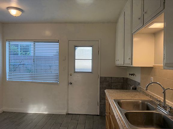 3rd image of 711 E Newmark Ave APT D