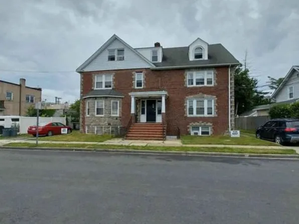 19 Madison Ave APT 3, Franklin Square, NY 11010
