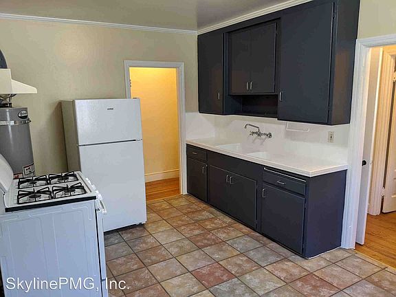 2nd image of 1697 McAllister St