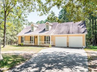 3893 Overhills Rd, Spring Lake, NC 28390
