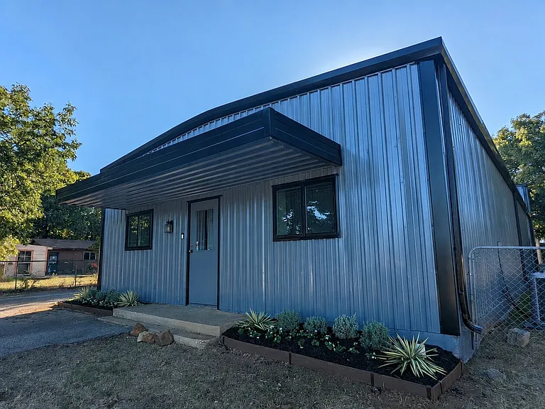 2914 W Morton St — Photo 2