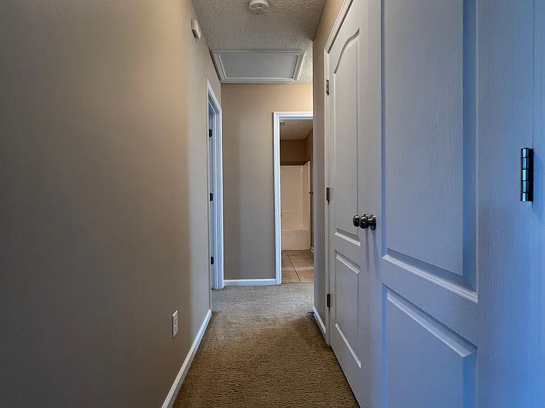 704 Radiant Dr — Photo 8