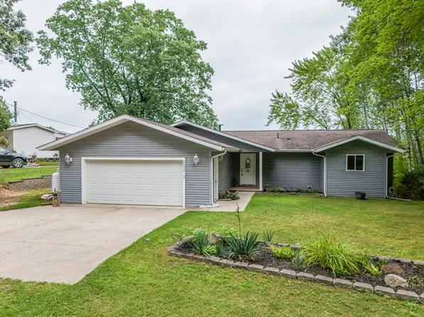 5889 Raymond Dr, Gladwin, MI 48624