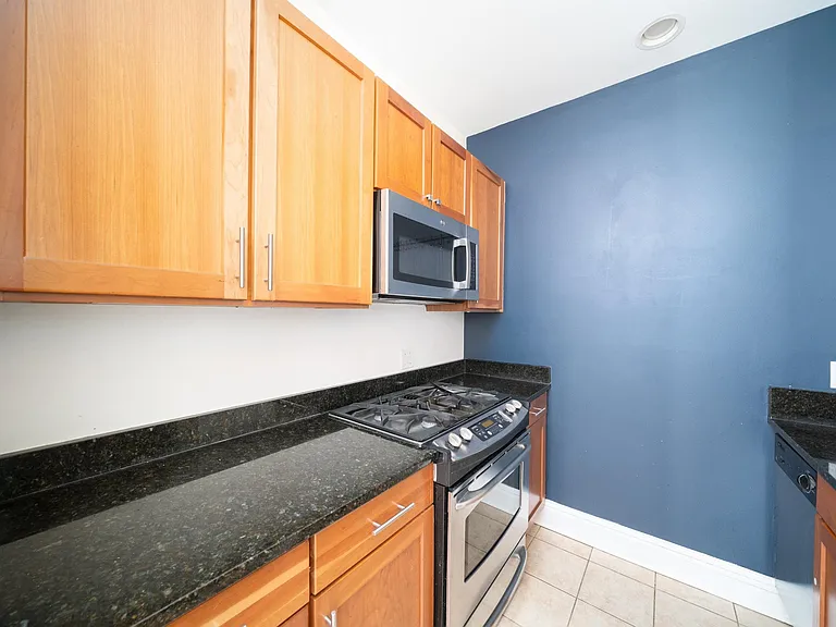 167 Wayne St #206 — Photo 10