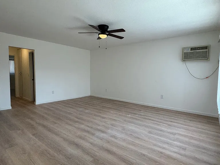 2310 E Ball Rd #4 — Photo 13