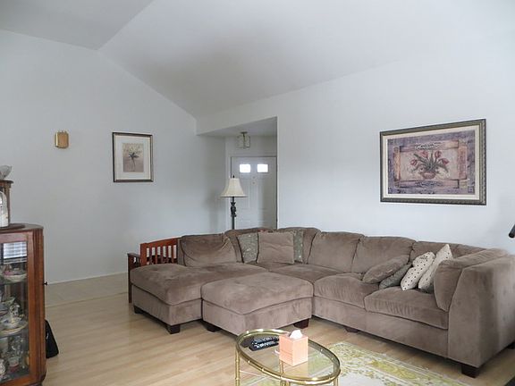 2nd image of 2087 Green Bridge Ln