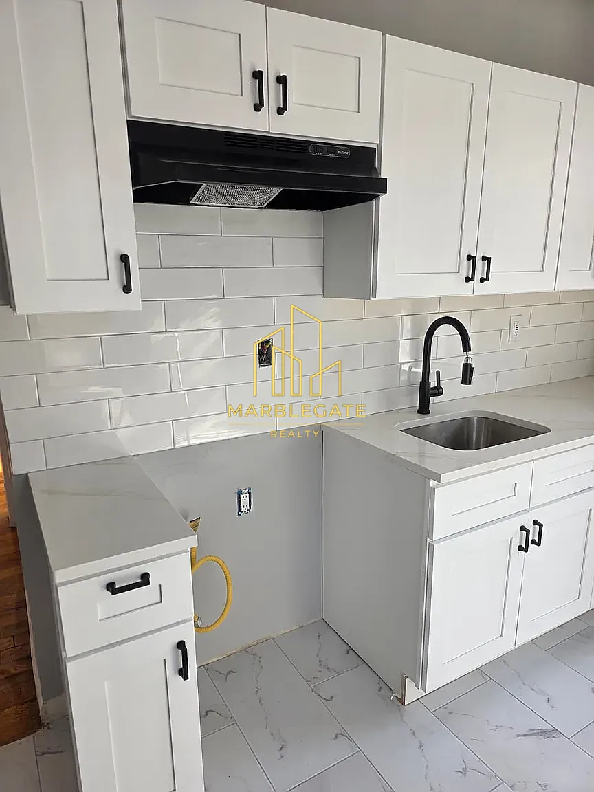 Building Photo - 296 Renner Ave #66