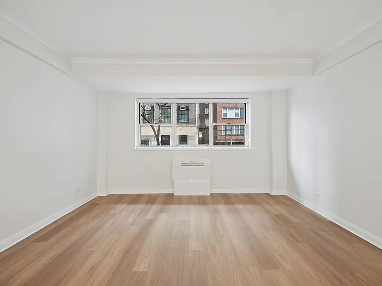 85 E End Ave #1F — Photo 2