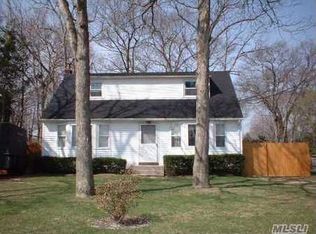 24 Ulrich Rd, Centereach, NY 11720