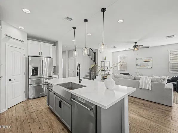 13354 W BRILES Road, Peoria, AZ 85383