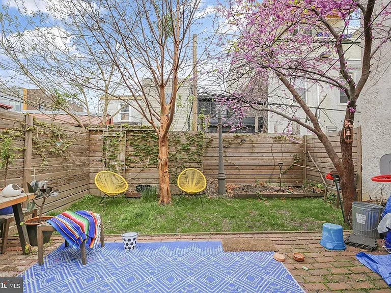 1631 E Berks St — Photo 12