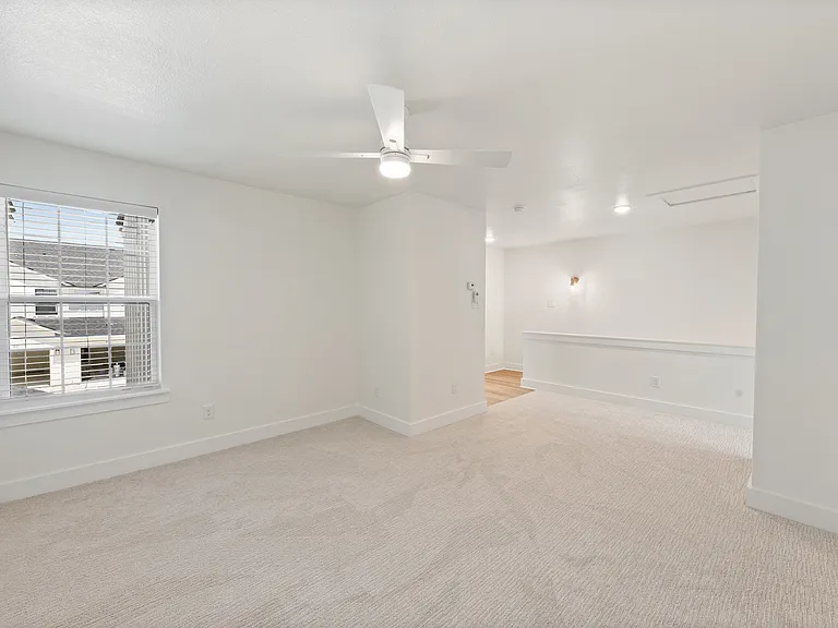 5811 S 31st St #203 — Photo 24