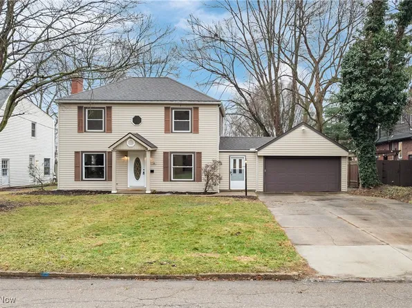 159 White Pond Dr, Akron, OH 44313