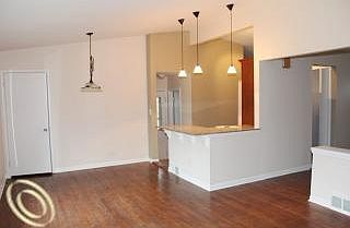 5th image of 20238 Brentwood St