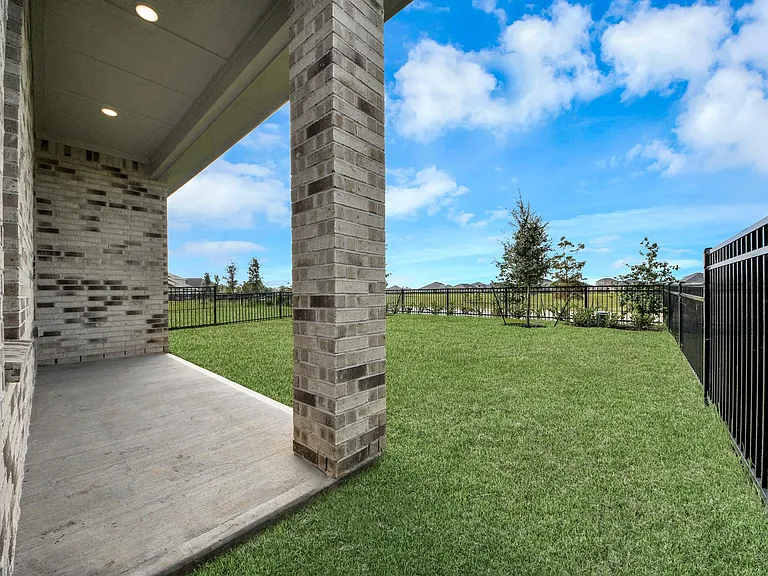 27443 Sunterra Village Dr — Photo 45