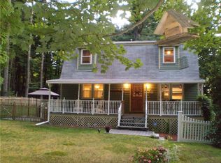 13 Durfee Hill Rd, Glocester, RI 02814