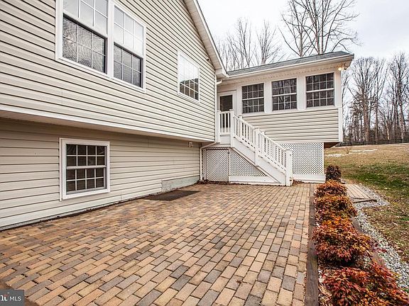 More details of the patio