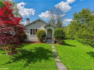 194 Halyan Rd, Yorktown Heights, NY 10598
