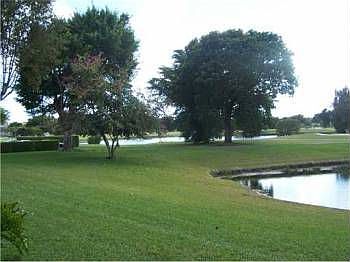 2nd image of 7146 Huntington La #104