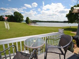 57 Clubhouse Tower Dr, Moneta, VA 24121