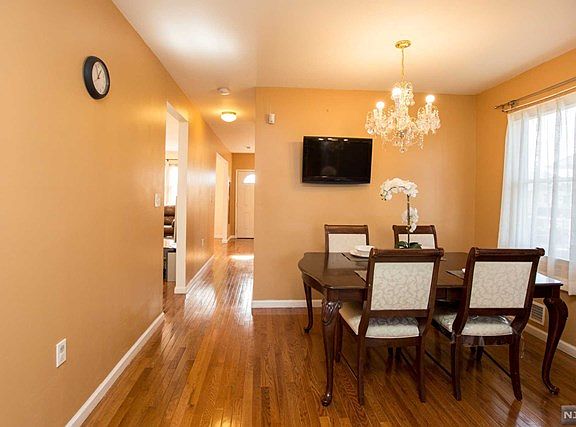 4th image of 8-21 Henderson Blvd #1X